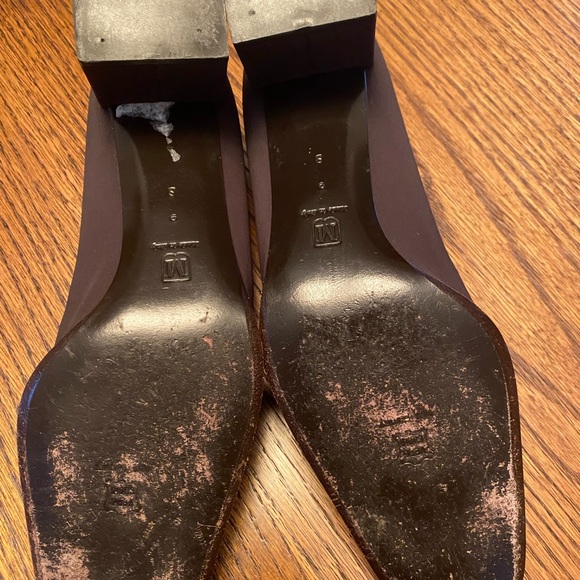 Bruno Magli silk satin classic block heel pumps - Picture 8 of 10